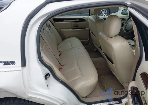 2007 Lincoln Town Car Signature Limited z USA, uszkodzony, nr VIN 1LNHM82W77Y636607